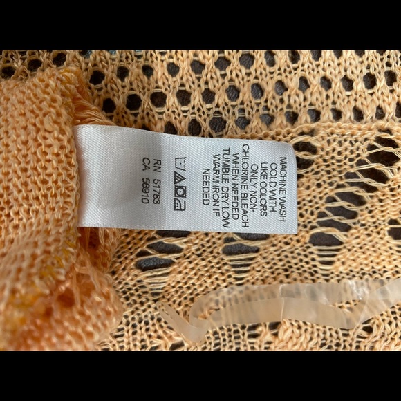 Lightweight sweater coverup - Picture 3 of 4